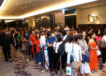 Phái đẹp nức lòng tham dự siêu Đại tiệc vinh danh Thu Cúc