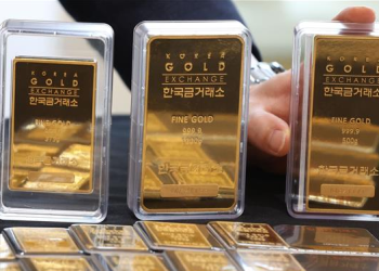 Giá vàng châu Á chiều 20/10 giao dịch quanh mức thấp nhất ba tuần