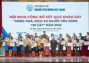 Công ty Cổ phần Việt Nam Kỹ nghệ Súc sản vinh dự đón nhận danh hiệu Top 50 – Hàng Hóa, Dịch Vụ Người Tiêu Dùng Tin Cậy
