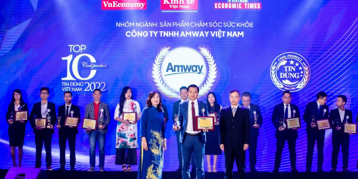 NUTRILITE NHẬN GIẢI THƯỞNG “TOP 10 TIN DÙNG VIỆT NAM 2022 NGÀNH SẢN PHẨM CHĂM SÓC SỨC KHỎE”