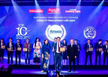 NUTRILITE NHẬN GIẢI THƯỞNG “TOP 10 TIN DÙNG VIỆT NAM 2022 NGÀNH SẢN PHẨM CHĂM SÓC SỨC KHỎE”