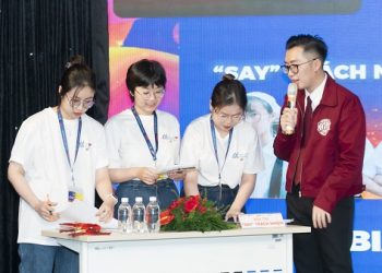 Sinh viên ĐH Hoa Sen tranh biện : “Lỗi tại bia hay lỗi tại người uống bia?”