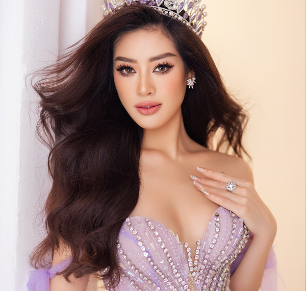 Hoa hậu Khánh Vân hoá thân thành nữ hoàng hoa, mừng sinh nhật tuổi 28