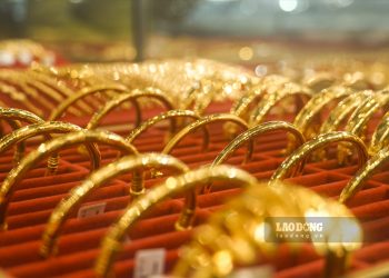 Giá vàng hôm nay 22.2: Ồ ạt bán tháo, vàng giảm giá