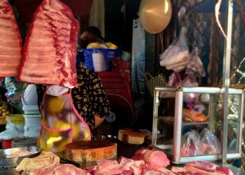 Giới buôn hàng hoá ngấm đòn lạm phát