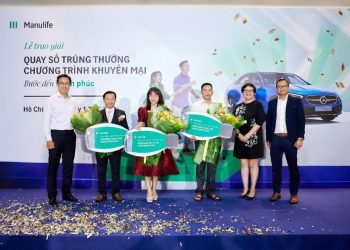 Manulife Việt Nam tiếp tục tri ân khách hàng, công bố 3 chủ nhân trúng thưởng xe Mercedes 