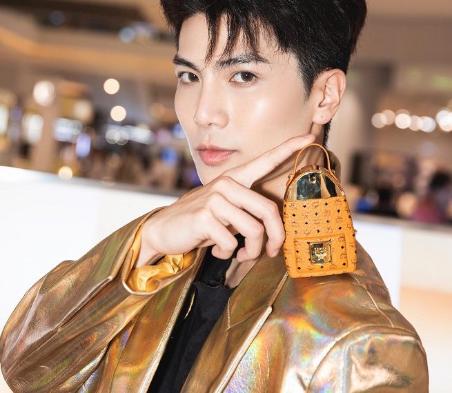 Nguyễn Việt Hùng (Mike Lei) cực cuốn hút tại sự kiện Pop-up giới thiệu MCM Ultra Eau De Parfum đầy cá tính