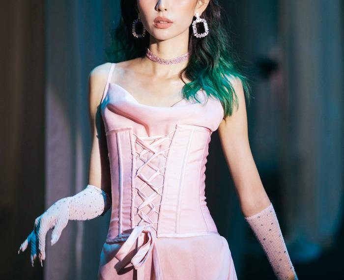 Á hậu Thảo Nhi Lê tổ chức show truyền cảm hứng yêu bản thân cho phái nữ