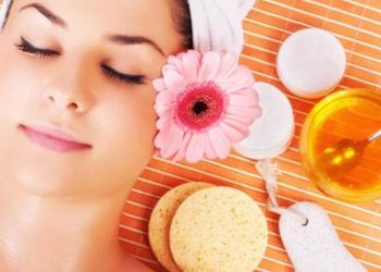 Rửa mặt bằng mật ong hàng ngày có tốt không?