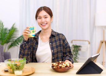 Lựa chọn chi tiêu hợp lý, giới văn phòng tìm đến sữa thực vật đậu nành vì những lý do này…