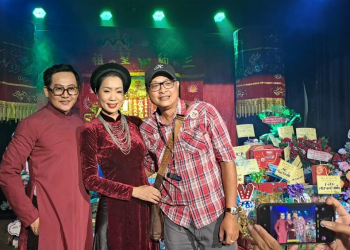 NSƯT Trịnh Kim Chi: Thành tâm nguyện cầu sân khấu vượt qua những trở ngại, khó khăn để mãi sáng đèn sàn diễn