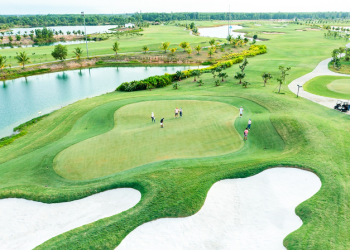 Sân Royal Long An Golf & Villas đạt các tiêu chuẩn quốc tế khu vực Nam