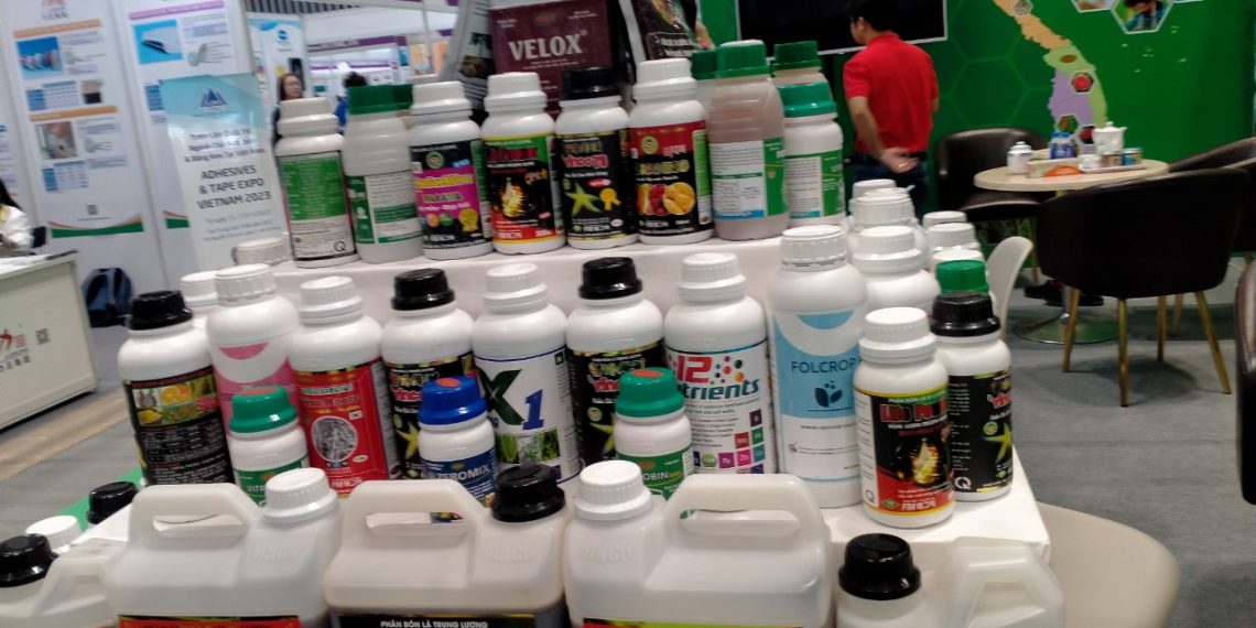 Gần 1.000 gian hàng tham gia triển lãm VINAMAC EXPO 2023