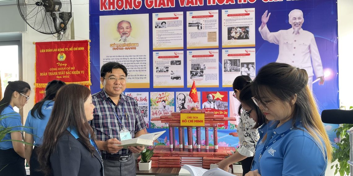 Khai mạc triển lãm “Không gian văn hóa Hồ Chí Minh” tại Công ty TNHH nước uống Tinh khiết Sài Gòn