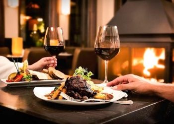 Vì đâu thu nhập tăng nhưng mãi không giàu?