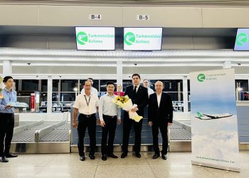 Lễ chào đón chuyến bay đầu tiên của hãng  hàng không quốc gia Turkmenistan Airlines đến Thành phố Hồ Chí Minh
