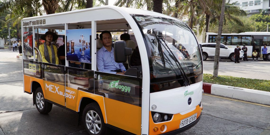 TPHCM thí điểm xe điện 4 bánh chạy bằng năng lượng điện phục vụ vận chuyển khách tham quan du lịch