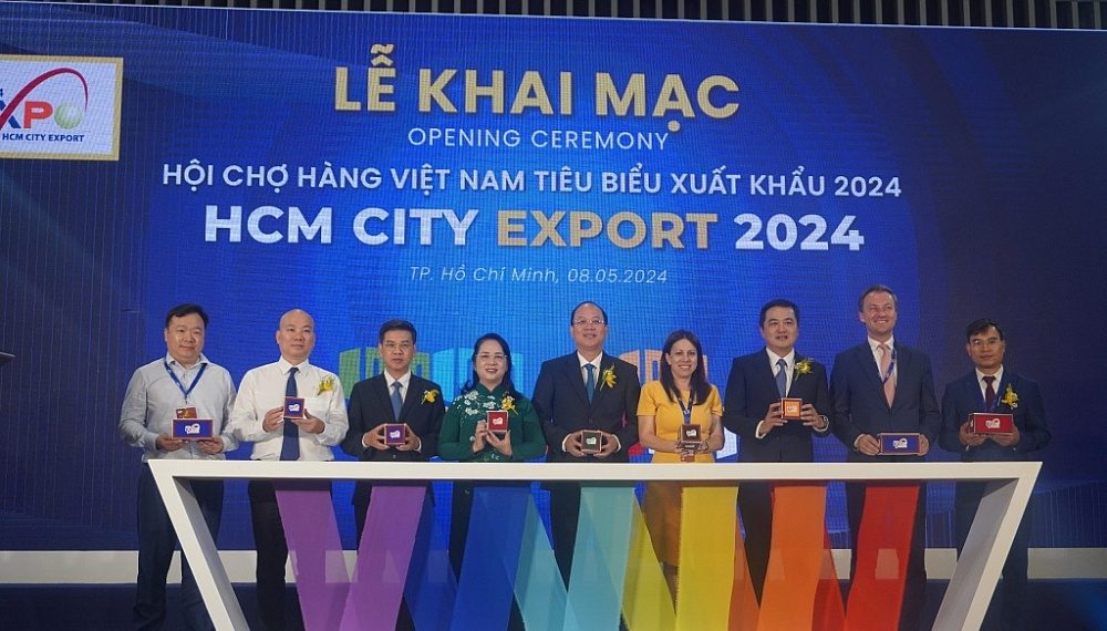 Khai mạc Hội chợ Hàng Việt Nam Tiêu biểu Xuất khẩu năm 2024