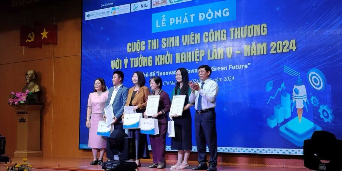 Sinh viên Công Thương với Ý tưởng khởi nghiệp “Đổi mới sáng tạo hướng tới một tương lai xanh – Innovation towards a green future” 