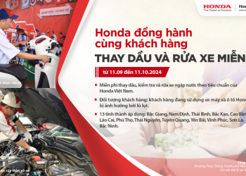Honda Việt Nam hỗ trợ người dân các tỉnh miền Bắc Kiểm tra và thay dầu miễn phí xe hư hại do mưa lũ gây ra