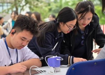 AsomeIT khuấy động VINSTEM FAIR 2025: Sân chơi công nghệ bùng nổ cho thế hệ trẻ