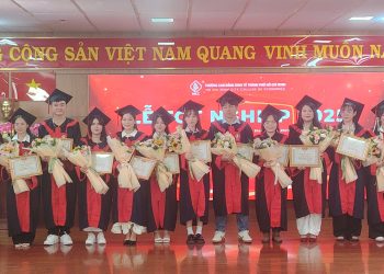 Trường Cao đẳng Kinh tế TP.HCM tổ chức Lễ trao bằng tốt nghiệp  năm 2025 cho 1.200 sinh viên