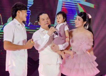 Hi hữu, một gia đình hai lần phát hiện hoa Ưu Đàm nở trong nhà