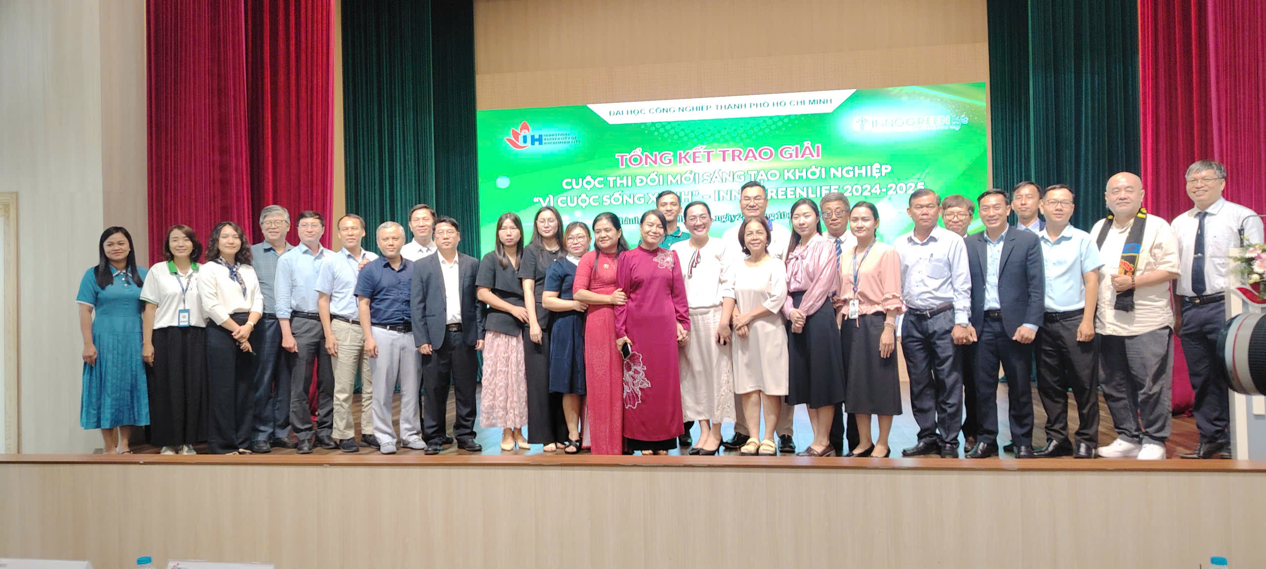 Hình ảnh này chưa có thuộc tính alt; tên tệp của nó là 0-8.jpg