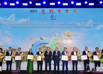 AEON Việt Nam 3 năm liền vào Top 3 Doanh nghiệp bền vững ngành Thương mại – Dịch vụ