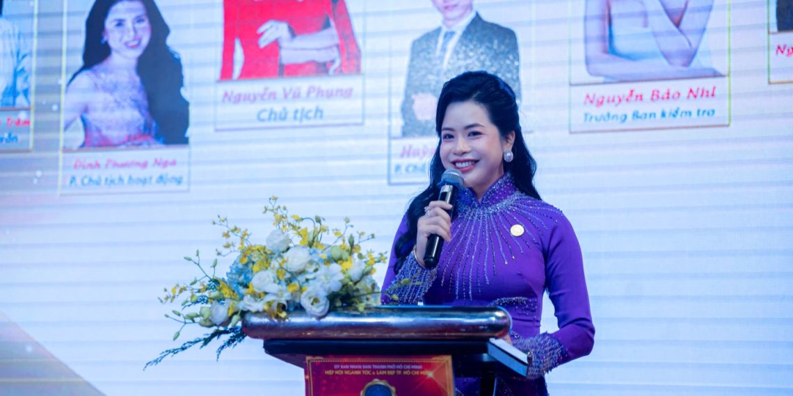 Bà Nguyễn Vũ Phụng được bầu làm Tân Chủ tịch Hội Ngành tóc và Làm đẹp khu vực Tây Sài Gòn