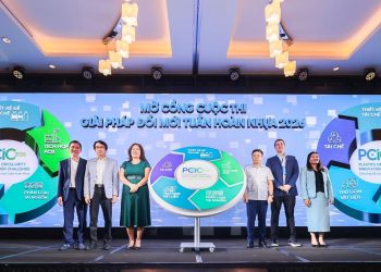TP.HCM khơi thông chuỗi tuần hoàn nhựa từ phân loại rác đến đổi mới sáng tạo