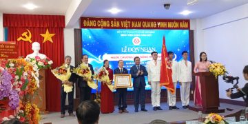 Bệnh viện Răng Hàm Mặt TPHCM tổ chức lễ đón nhận Huân chương Lao động hạng Nhất